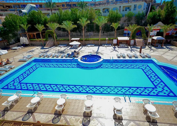 Falcon Naama Star