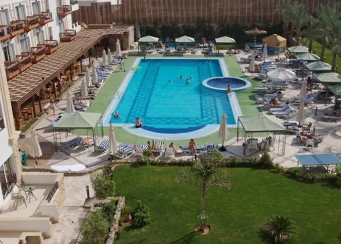 Üdülőközpont Falcon Naama Star 3*